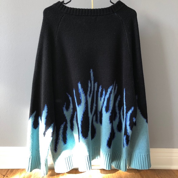 Sweater - Picture 2 of 2